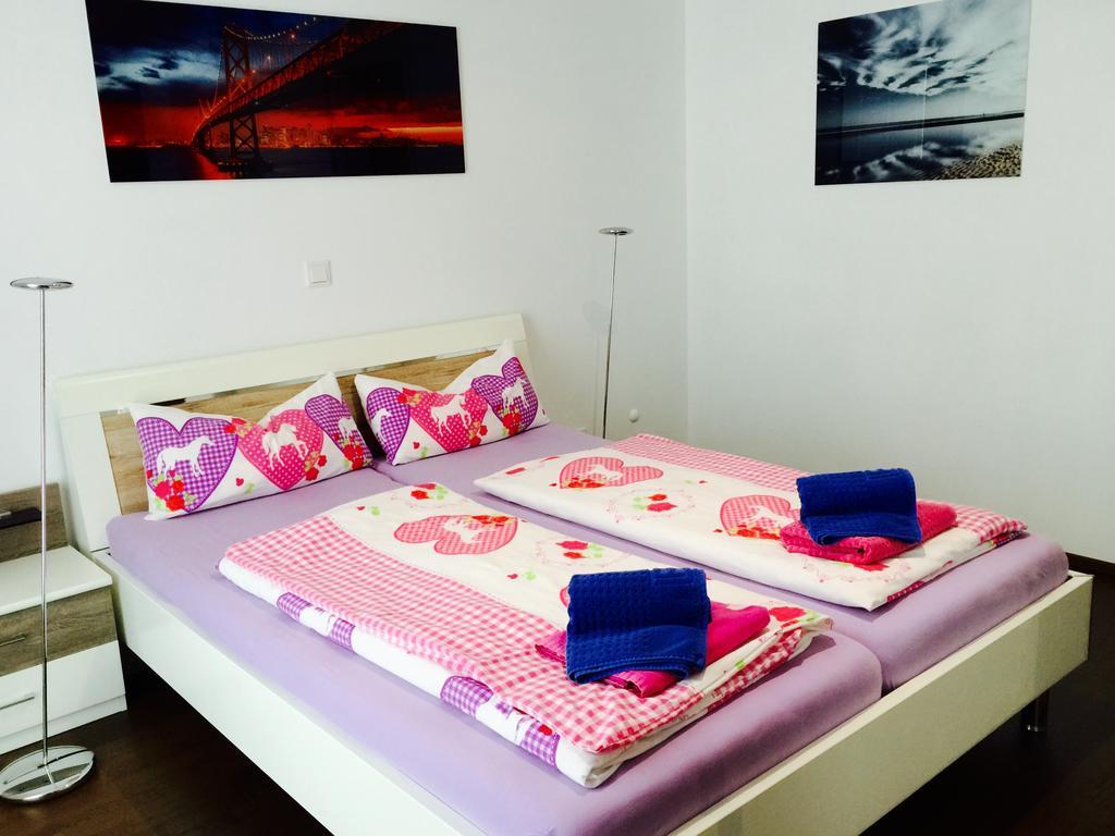 Rhein Melodie Riverview Luxury Κωνσταντία Δωμάτιο φωτογραφία